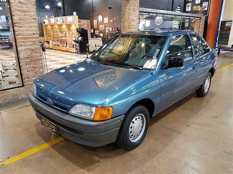 escort ficha técnica|Ford Escort L 1.6 1994, ficha técnica, desempenho, preço e。